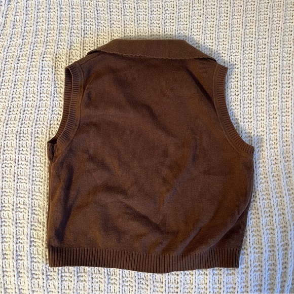 cropped brown brandy melville sweater vest with collar - Picture 4 of 4